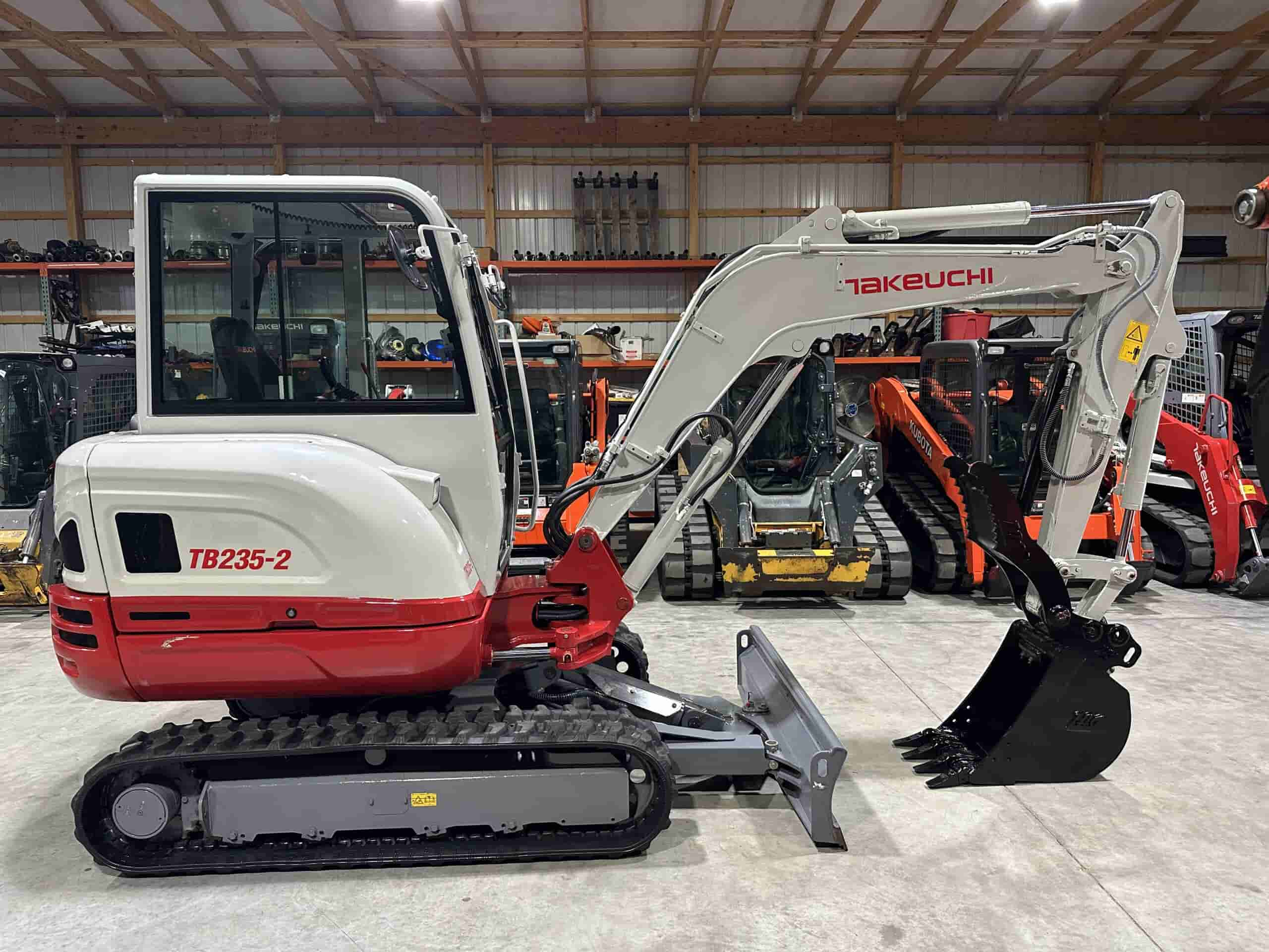 2020 Takeuchi TB235-2
